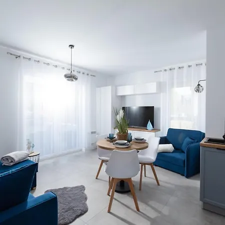Apartment Blue Z Rowerami Z Ogrodkiem By Major Domus Club